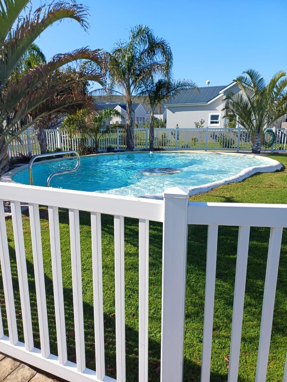 10 Mia Street, The Avenues, Sandbaai